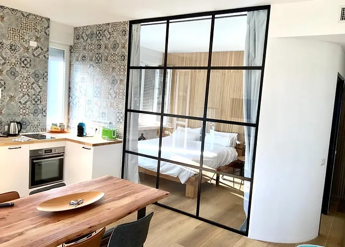 Luxury Flat By Central Station / Unique View