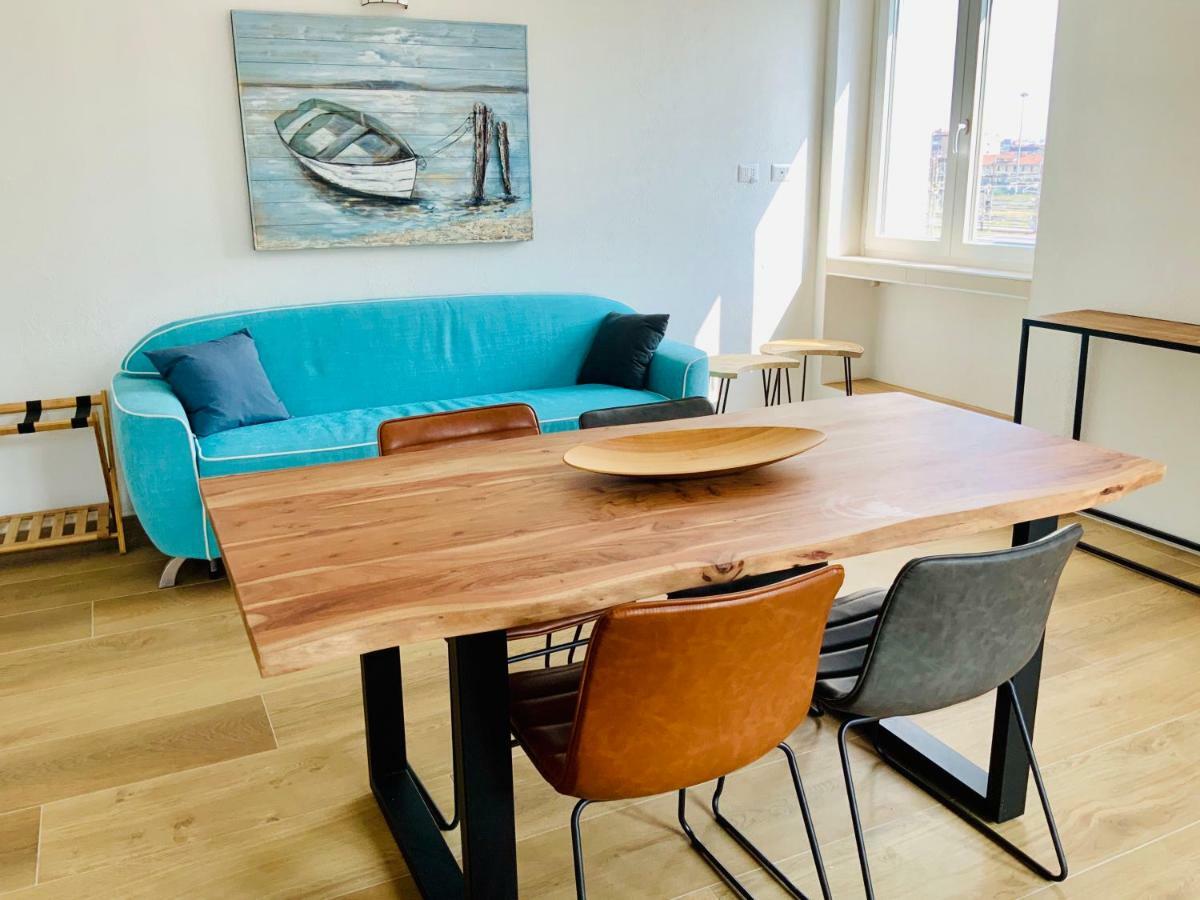 Luxury Flat By Station / Unique View Apartment *